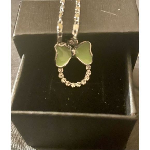 CUTE BOW WHITE SAPPHIRE N SILVER NECKLACE - Picture 1 of 5